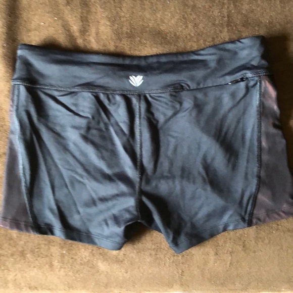 Athletic Spandex Shorts - Picture 2 of 3